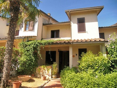 Villa a schiera a Torrita di Siena