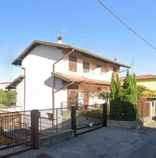 Appartamento in Vendita ad Cardano al Campo - 138750 Euro