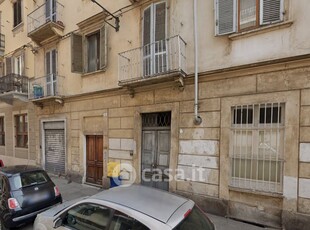 Appartamento in Vendita in Via Alessandria 4 a Torino