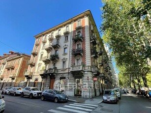 Appartamento in Vendita in Via Beaulard 2 a Torino
