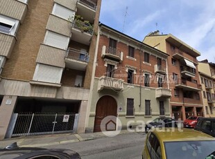 Appartamento in Vendita in Via Costigliole 10 a Torino