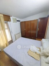 Appartamento in Vendita in Via Giovanni Pascoli a Napoli