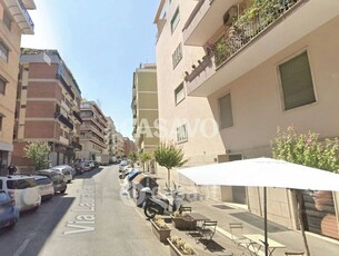 Appartamento in Vendita in Via Laura Mantegazza 71 a Roma