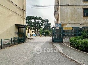 Appartamento in Vendita in Via Miano 57 a Napoli