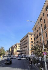 Appartamento in Vendita in Via Monza a Roma
