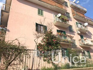 Appartamento in Vendita in Via Sisto IV 34 a Roma