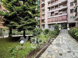 Appartamento in Vendita in Via Tito Vignoli 44 a Milano