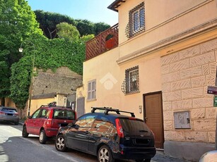 Bilocale via San Francesco d'Assisi 32, Centro Storico, Alba