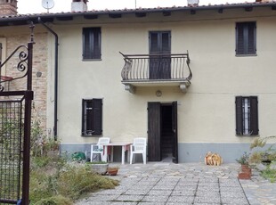 Casa 9 locali di 127 m² in Mombello Monferrato