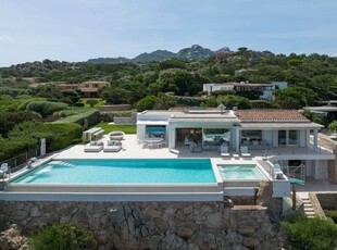 Prestigiosa Casa Indipendente di 600 mq in affitto Porto Cervo, Sardegna