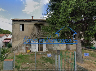 Casa singola da ristrutturare con garage