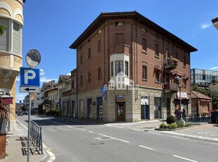 Locale commerciale in vendita a Castellamonte