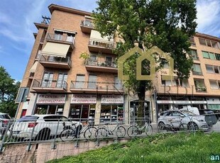 Lodi in zona residenziale, centrale e