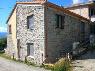 Porzione di casa in buone condizioni