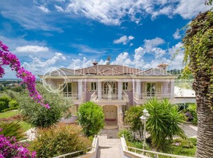 Prestigiosa villa di 850 mq in vendita Via Montelivero, 1, Carrara, Massa-Carrara, Toscana