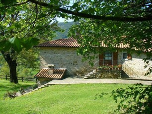 Splendido Casale in Vendita a Pieve Santo Stefano: Un'oasi di pace e bellezza nella campagna toscana