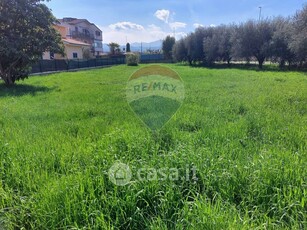 Terreno edificabile in Vendita in Via del Lago Regillo a Roma