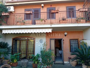 Villa a Castelnuovo di Porto in Via dei Granatieri