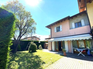 Villa a schiera in Via Dolomiti a Caorle