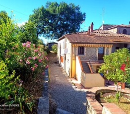 Villa Bifamiliare con giardino a Monte San Savino