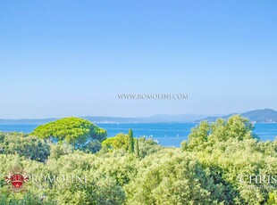 VILLA CON PISCINA IN VENDITA TOSCANA MARE