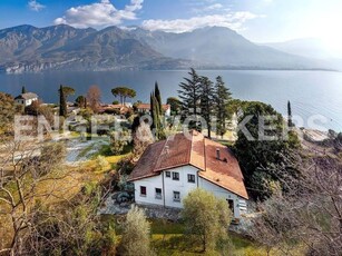 Villa di 410 mq in vendita Oliveto Lario, Italia