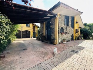 Villa in vendita ad Albano Laziale