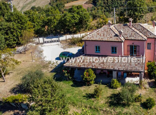 Villa nuova a San Leo - Villa ristrutturata San Leo