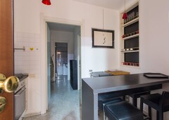 Appartamento con 2 camere da letto in affitto a Morivione, Milano