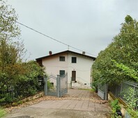 VILLA - MOROLO (FR)