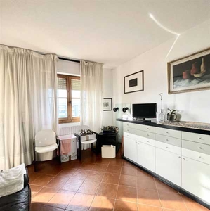 Appartamento in Affitto ad Prato - 950 Euro