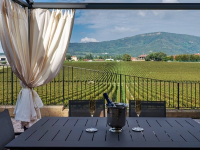 Esclusiva villa di 200 mq in vendita Corte Franca, Italia