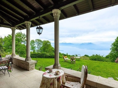 Prestigiosa villa di 1200 mq in vendita, Via Alpinia, Stresa, Verbano-Cusio-Ossola, Piemonte