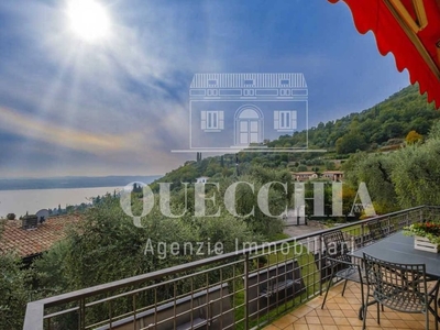 Prestigiosa villa di 316 mq in vendita, Via Belvedere, Gardone Riviera, Lombardia