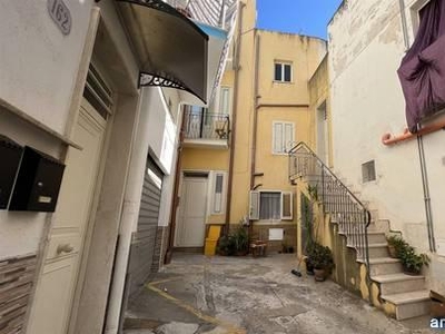 Ville, villette, terratetti Sciacca Cortile Attardi