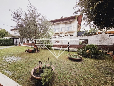 Appartamento con giardino, Carrara sant'antonio