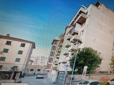 Appartamento in Via 12 Aprile, Pontedera, 5 locali, 2 bagni, 120 m²