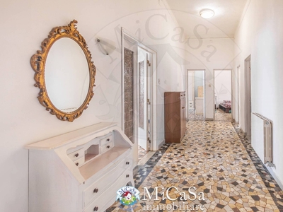 Appartamento in Via Giuseppe Mazzini, Pisa, 6 locali, 1 bagno, 160 m²