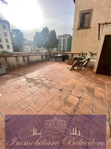 Capannone con terrazzo in piazza alberti, Firenze