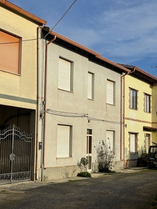 Casa indipendente in Via GESUINO MANCA 99, Terralba, 5 locali, 1 bagno