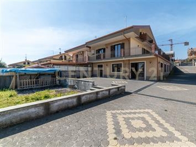 Indipendente - Villa a Aci SantAntonio