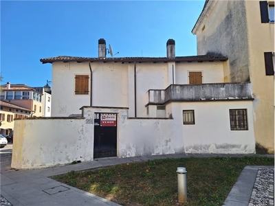 Casa Indipendente in Via Piave, 5, Spilimbergo (PN)