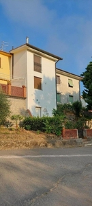 Terratetto - terracielo a Crespina Lorenzana, 5 locali, 3 bagni