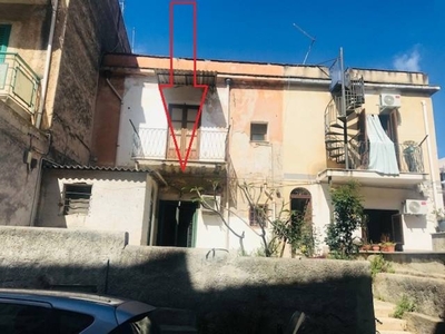 Trilocale in Via Giusino 15, Palermo, 1 bagno, 75 m², da ristrutturare