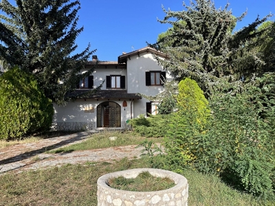 Villa singola in Cascia-Colmotino, Cascia, 11 locali, 2 bagni, 300 m²