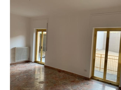 Appartamento in affitto a Laterza, Via Roma 97