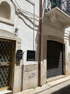 Appartamento di 2 vani /115 mq a Triggiano (zona centro storico)