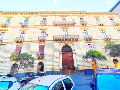 Appartamento in vendita a Catania Via A. Di San Giuliano