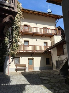 Appartamento in vendita a Challand-saint-victor Aosta