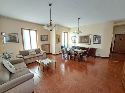Appartamento in vendita a Magenta, via montello, 11 - Magenta, MI